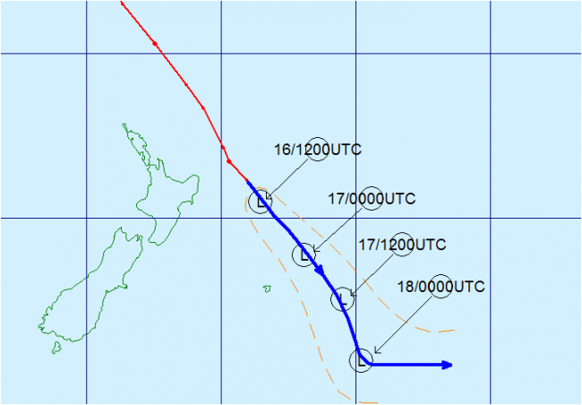 The historical track of Cyclone Pam (red line) and its forecast track (blue line) with forecast positions marked as circled L’s in universal coordinated time (NZST = UTC +13 hours).